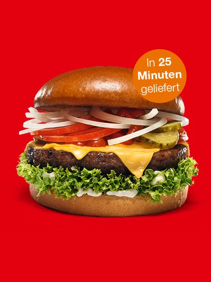 Leckerer Burger mit Käse, Gurken, Tomaten, Zwiebeln und Salat auf rotem Hintergrund, in 25 Minuten geliefert von burgerme.