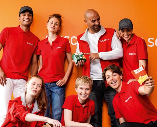Liefern lassen oder abholen – die Teams dieser Stores versorgen dich mit frisch gegrillten Burgern
